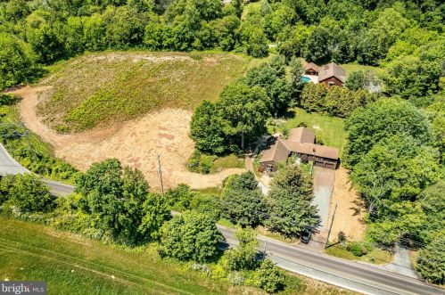 1279 Hanover St, Pottstown PA 19465-7633 exterior