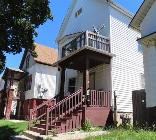 2434 9, Milwaukee WI 53215-3210 exterior