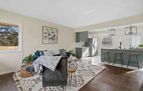 6035 Darnel Ave, Milwaukee WI  53223-3555 exterior