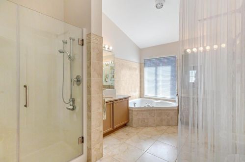 11442 Daykin Dr, Saint Louis MO exterior