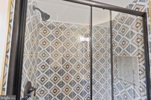 2225 Shepherd St, Washington DC  20018-3141 exterior