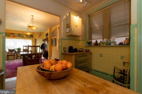 829 Catharine St, Philadelphia PA 19147-2716 exterior