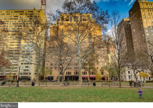 219 18th St, Philadelphia PA 19103-6141 exterior