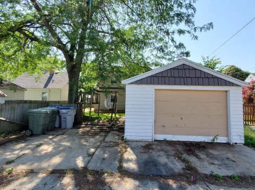 3414 78, Milwaukee WI 53219-3823 exterior