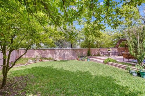 3900 Dominion Cv, Austin TX 78759-7300 exterior