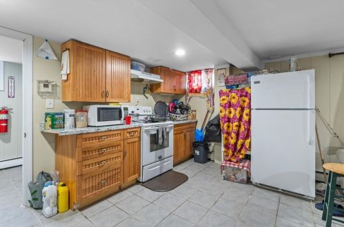 147 Unit St, Providence RI  02909-3929 exterior