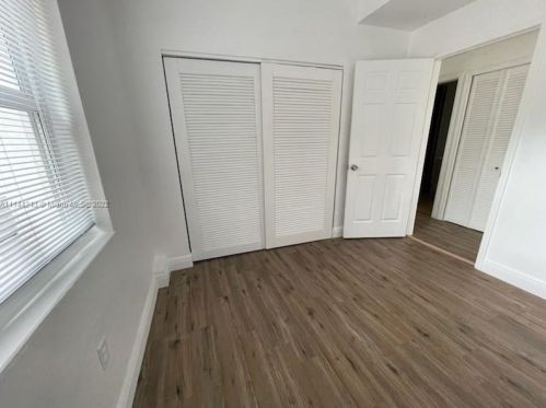 208 Southern Ave, Fort Pierce FL  34950-5433 exterior