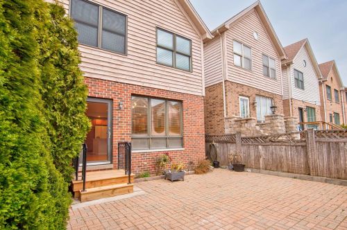 1209 33rd St, Chicago IL 60608-6322 exterior