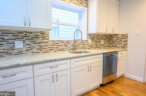 4711 Fowler St, Philadelphia PA 19127-1002 exterior