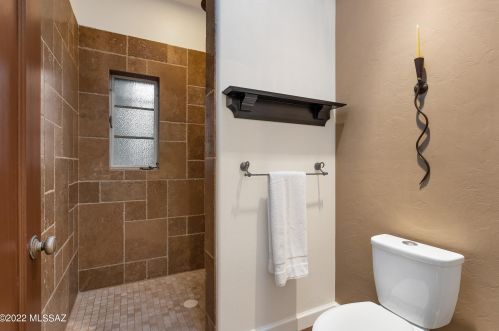 2100 4 St, Tucson AZ 85705-7806 exterior