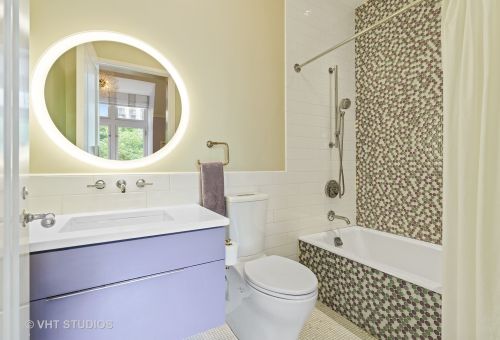 1449 Astor St, Chicago IL 60610-1608 exterior