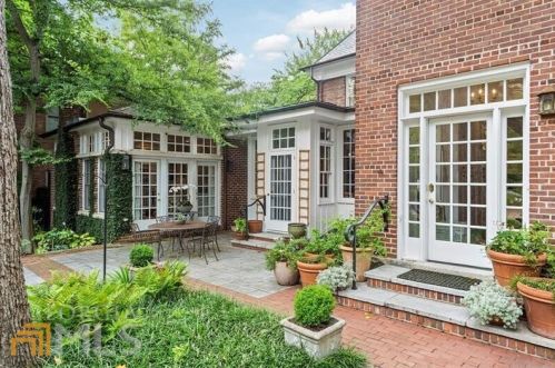 217 15 St, Atlanta GA 30318-7805 exterior