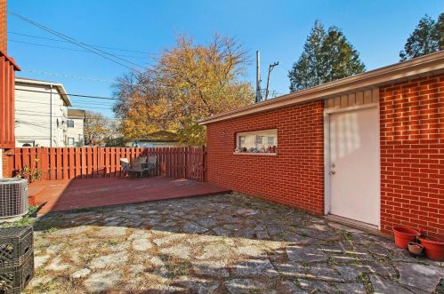 6601 Cornelia Ave, Chicago IL 60618-6035 exterior