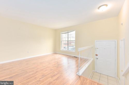 10350 Castlehedge Ter, Silver Spring MD 20902-5808 exterior