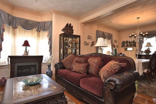 238 Park Pl, Woonsocket, RI 02895-4426