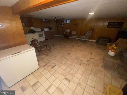 947 Warren St, Pottstown PA 19464-4111 exterior