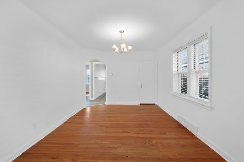 4587 Wabash Ave, Saint Louis MO 63109-1967 exterior