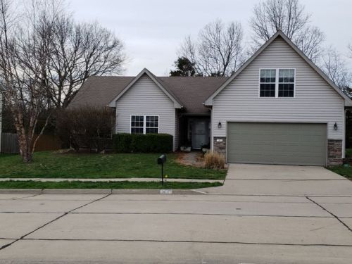 2301 Silver Leaf Ct, Columbia, MO 65201-9828