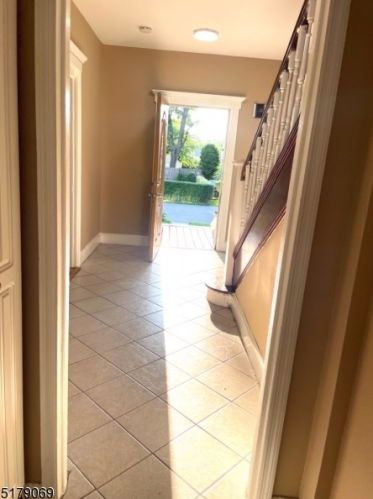 38 Bernard Ave, Edison NJ 08837-3431 exterior