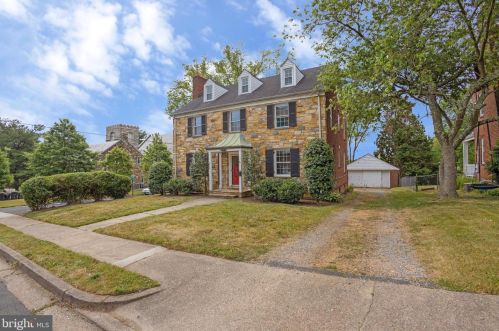 3218 1st Pl, Arlington VA  22201-1039 exterior