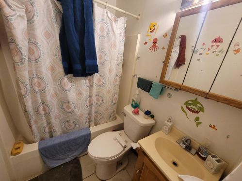 2529 Maple St, Milwaukee WI 53204-3038 exterior