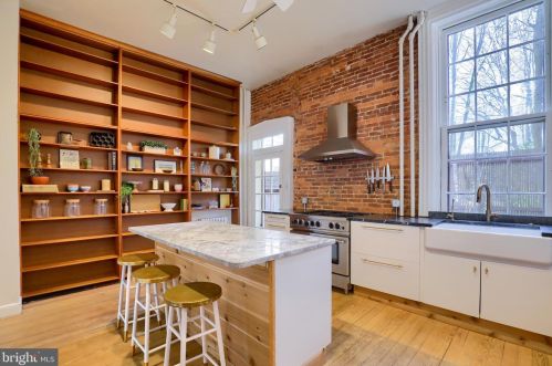 111 Lime St, Lancaster PA 17602-3638 exterior