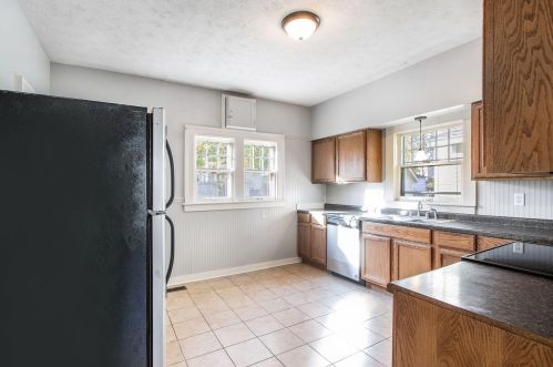 747 Stuart Ave, Kalamazoo MI  49007-2344 exterior