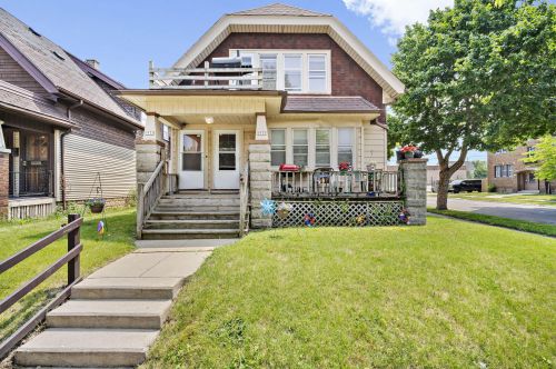 1933 Vienna Ave, Milwaukee WI  53206-2471 exterior