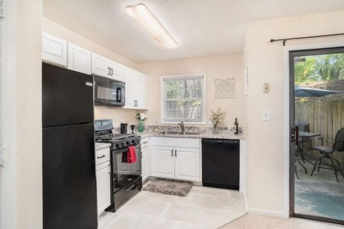 2370 Cv Rd, Lithonia GA 30058-8960 exterior