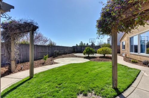 5046 Courtney Way, Folsom CA  95762-5478 exterior