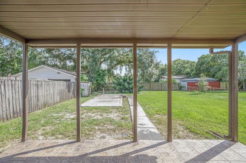 5013 Liberty St, Tampa FL 33617 exterior