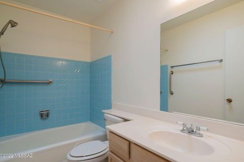 5716 Grant Rd, Tucson AZ 85712-2341 exterior