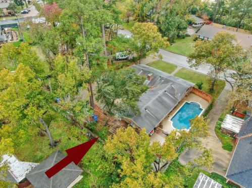 229 Elmwood St, Huntsville TX 77320-3408 exterior