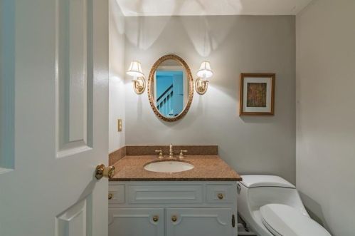 1505 Candlewood Dr, Pittsburgh PA 15241-2907 exterior