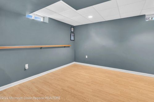 325 Meadowood Rd, Jackson Twp NJ 08527-1181 exterior