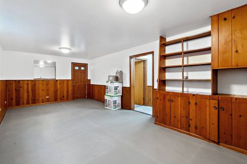 2421 Corona Rd, Waukegan IL 60087-4042 exterior