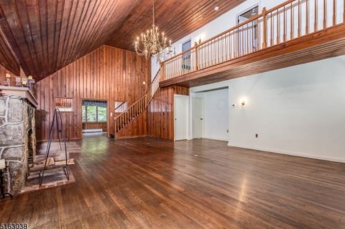 7 Canal Ln, Hackettstown, NJ 07840-4655