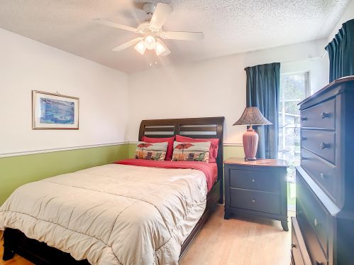 2761 Eagle Dr, Fort Pierce FL 34984-8919 exterior