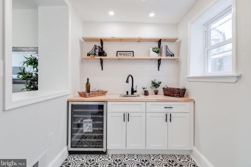 1619 6th St, Philadelphia PA  19122-2910 exterior