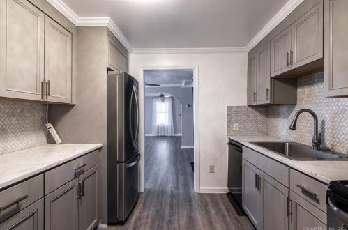 222 Emmett Ave, Derby CT 06418-1258 exterior