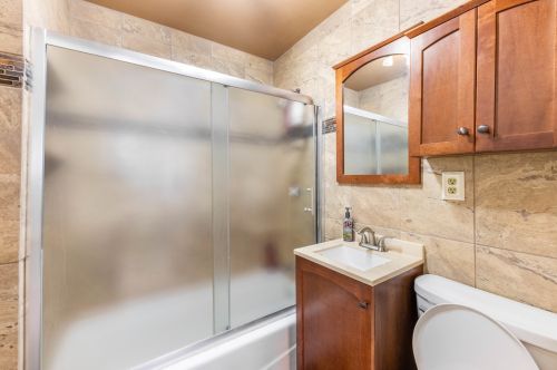 5643 California, Chicago IL 60659-4815 exterior