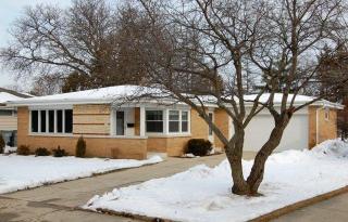 3878 85th St, Milwaukee, WI 53228-1700