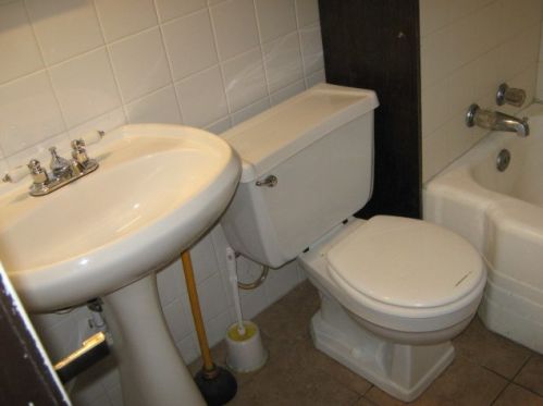 2828 Campbell Ave, Chicago IL 60618-7902 exterior