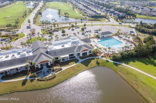 29 Mystic Point Dr, Bluffton SC 29909-2073 exterior