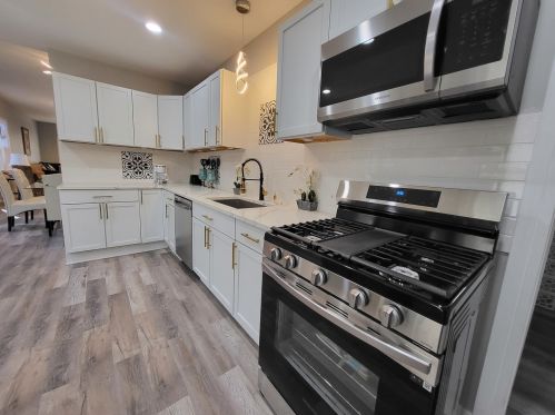 2837 Farrell St, Chicago IL 60608-5707 exterior