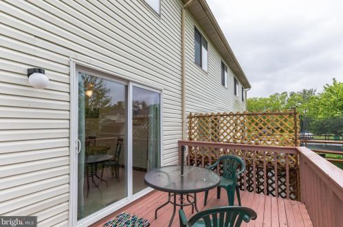 64 Liborio Ln, New Castle DE 19720-4651 exterior