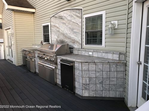 820 Bowline Dr, Lacey NJ  08731-3006 exterior