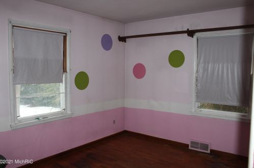 2886 Roosevelt Rd, Meskegon MI 49441-3903 exterior