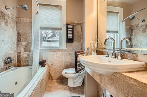 124 Lafayette Dr, Atlanta GA 30309-3345 exterior