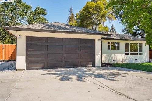 1867 Pleasant Hill Rd, Concord CA  94523-4040 exterior